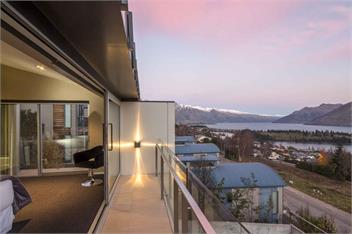 Villa de Luxe | Stunning Location + Spa Pool - Queenstown