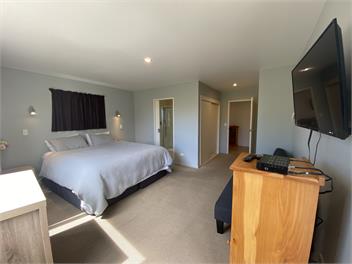 Time out on Totara II - FREE WIFI - Twizel