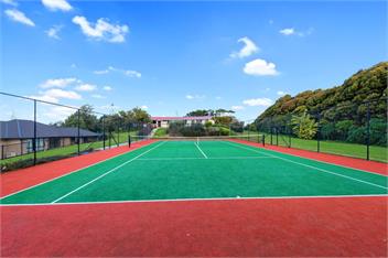 Courtside Quarters (Bachcare) - Waihi Beach