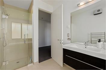 Roys Bay Lodge (Bachcare) - Wanaka