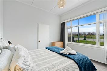 Lake Dunstan Cottage (Bachcare) - Cromwell