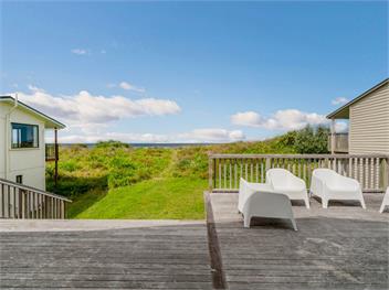 Ocean Beach Beauty (Bachcare) - Tairua