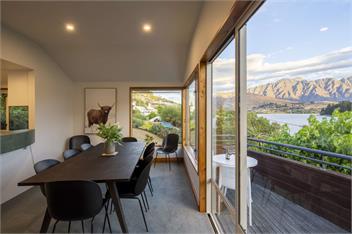 Tahuna Lakeside | Central location + Great for groups - Queenstown