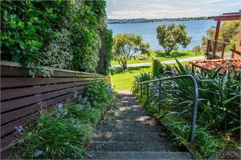 Lakeside Serenity (Bachcare) - Taupo