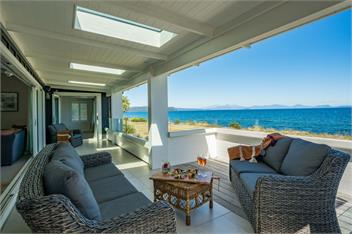 Lakefront Style (Bachcare) - Taupo