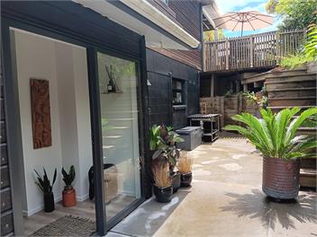 Beach House - Family Pet Friendly! - Whakatane