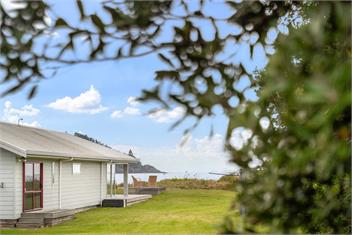 Seaview Escape - Beachfront Whangamata - Whangamata