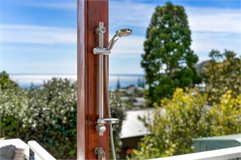 Onemana Retreat - Self contained unit with Outdoor Bath and Sea Views! - Whangamata