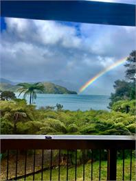 Off-grid Log Home in Pelorus Sound - Pelorus Bay
