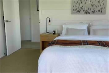 Sunny Coastal Escape w/ Views, Studio & Family Space - Pauanui