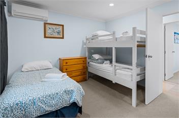Pukehina Beach. Accommodating 19 guests. - Tepuke