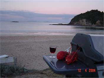 Cedar-Stone Lodge Matapouri waterfront - Tutukaka Coast