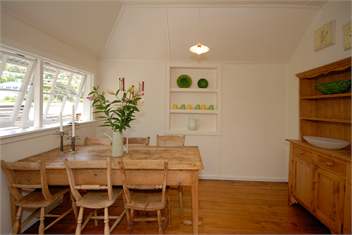 Mabel's, 1860's Cottage - Mangonui