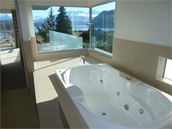 Penrith Park luxury holiday home - Wanaka