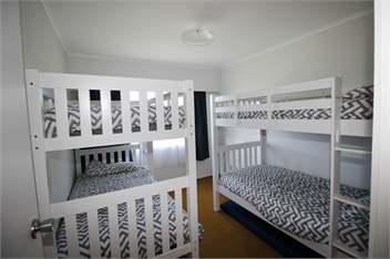 Pine Unit - Orewa Beach - Orewa