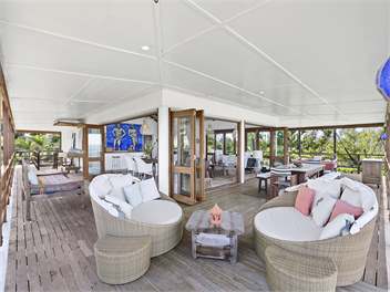 Magical Ocean Front Villa 'Senang Masari' - Port Vila