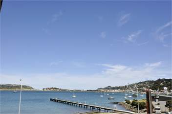 Stay in Wellington - The Penthouse on Evans Bay - Wellington