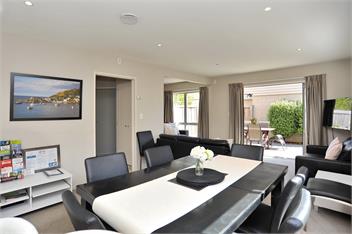 Regents Villas - Two house together - Christchurch