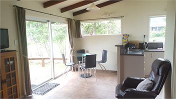 HOT WATER BEACH COTTAGE - Beach Front - Hot Water Beach