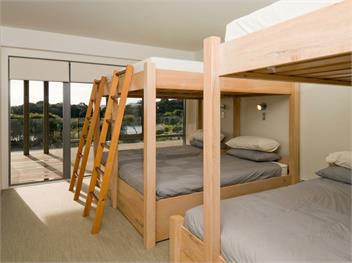 Oke Beach House (Bachcare) - Rawhiti