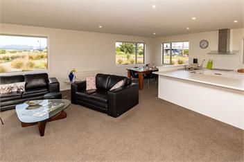 Poppa Pete's (Bachcare) - Te Anau