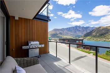4 BDR Home, Captivating Lake Views, BBQ, A/C - Queenstown