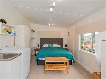 Bach Life on Seabreeze (Bachcare) - Whangamata