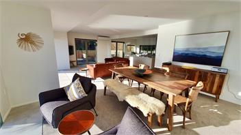 'Harbour View - Two' - Nelson Waterfront Apartment - Nelson