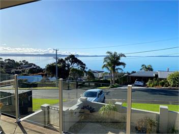 Stanmore Bay Beach House - Whangaparaoa