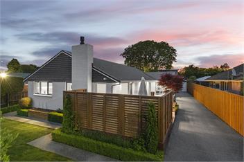 Family Friendly 4BR Home • Near Airport • Free Parking • Large Backyard - Christchurch