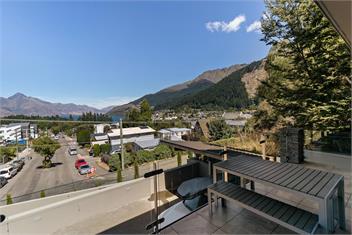Diamond Villa, Central Location, Garage - Queenstownn