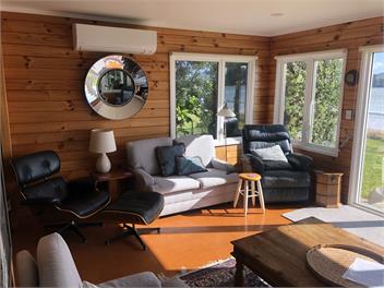 Oakura Bay Absolute-Beachfront Holiday Home - Northland