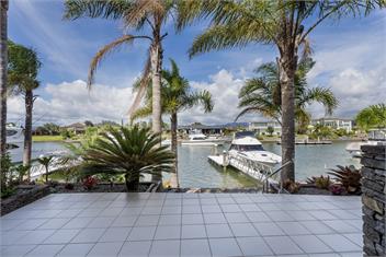 Hosts on the Coast - Pelicans Coastal Perch - Whitianga