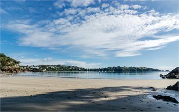 ONEROA BEACHFRONT - Waiheke Island