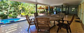 Tipani Lodge - Ngatangiia