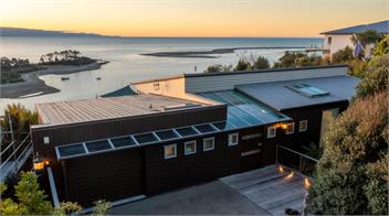 Ocean Horizon - Nelson Waterfront, Incredible Home & Views - Nelson