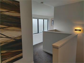 Hamilton Townhouse - Location, Style & Comfort - Hamilton