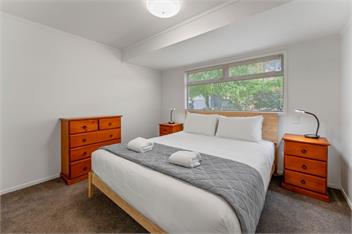 Stroll to the Lake - Kinloch - 250m walk - Taupo