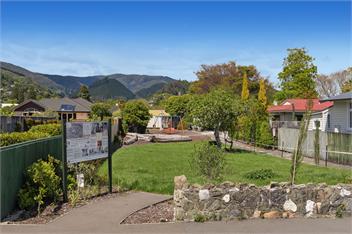Casa Bella - Nelson City Holiday Home - The Wood, Nelson
