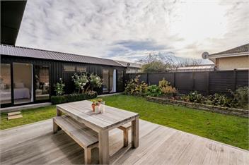 Lakeside Retreat (Bachcare) - Cromwell