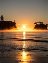 5 Min Walk to Beaches -Village & Shops Sea Views ! - Auckland