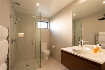 Beautiful 3 bedroom home | Hot Tub | Stunning View - Queenstown
