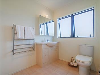 Sunseekers Bach (Bachcare) - Coromandel