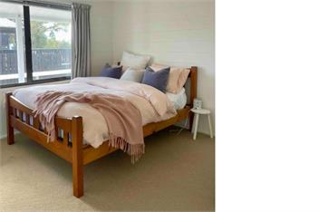 Sunny Coastal Escape w/ Views, Studio & Family Space - Pauanui