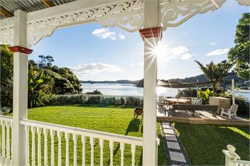 Oke Bay Lodge - Rawhiti