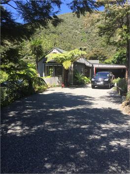 Baldys Boat Shed - Marlborough Sounds