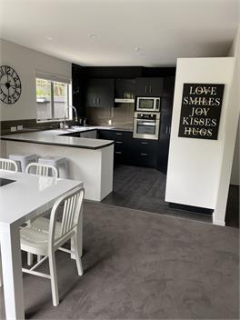 A Home Away from Home by Hagley Park - Christchurch
