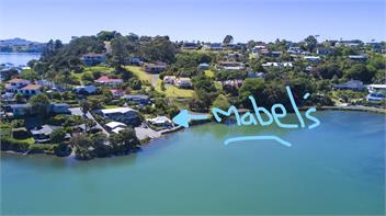 Mabel's, 1860's Cottage - Mangonui
