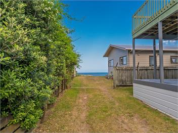 Beachfront Beauty (Bachcare) - Whangamata