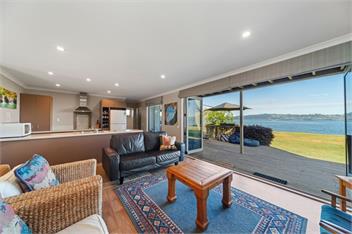 Lakeside Vistas Magic (Bachcare) - Rainbow Point